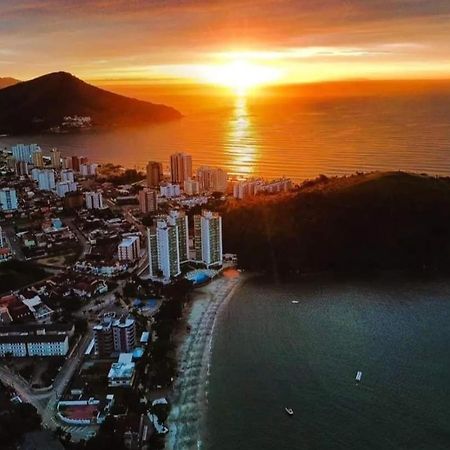 Apartamento Dona Frida Prainha Com Wifi Pe Na Areia Caraguatatuba Buitenkant foto